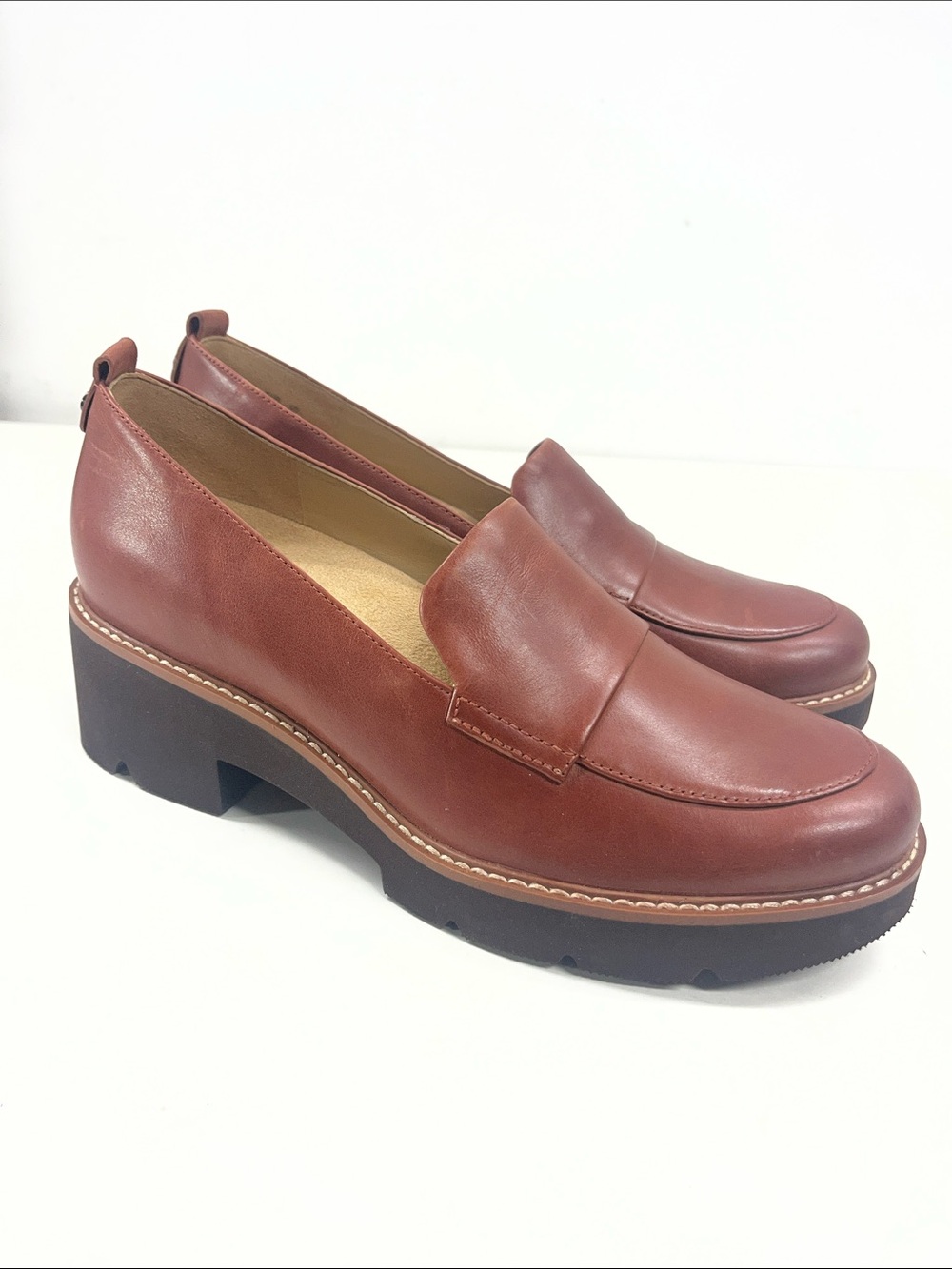 New NATURALIZER Darry Lug Sole Loafers in Chestnut Size 7
